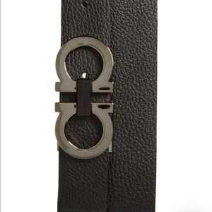Reversible Double Gancio Salvatore Ferragamo leather belt.